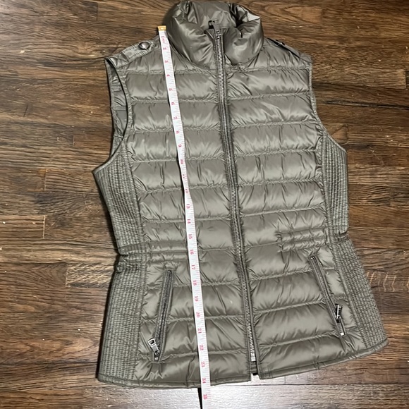 Brand new Burberry jacket - Picture 6 of 6